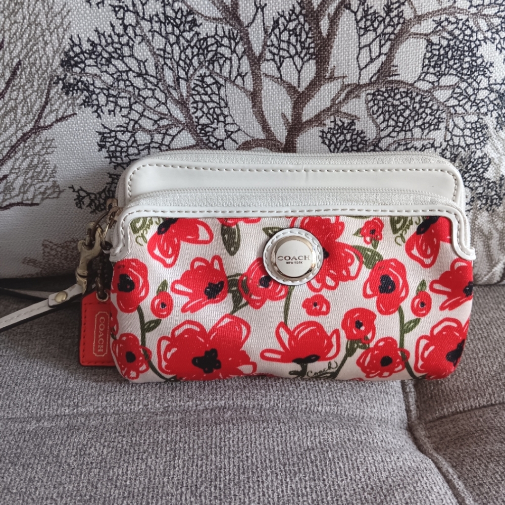 Coach Poppy Floral Wristlet EUC